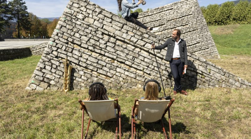 « Poésie Couchée » au Théâtre Aux croisements